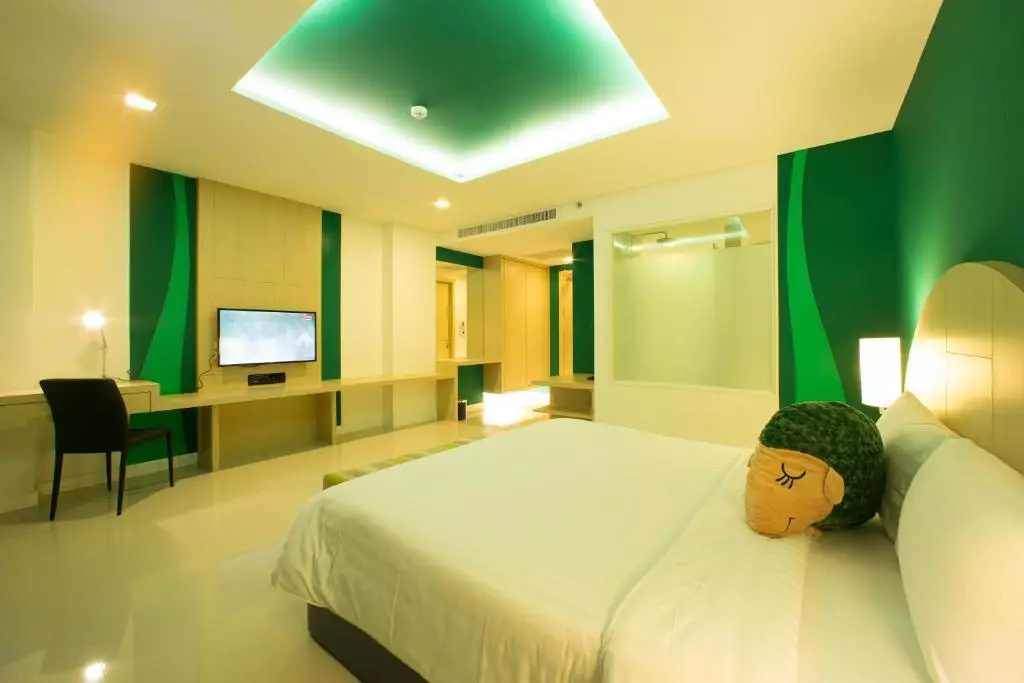 SLEEP WITH ME HOTEL design hotel